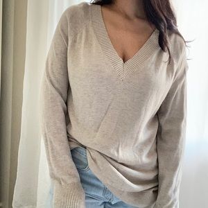 Sag Harbor|Tan v-neck sweater